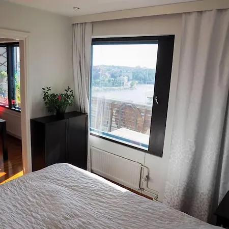 Apartman Sunset Views Over Rooftops *