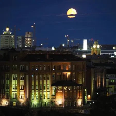 Sunset Views Over Rooftops Ελσίνκι
